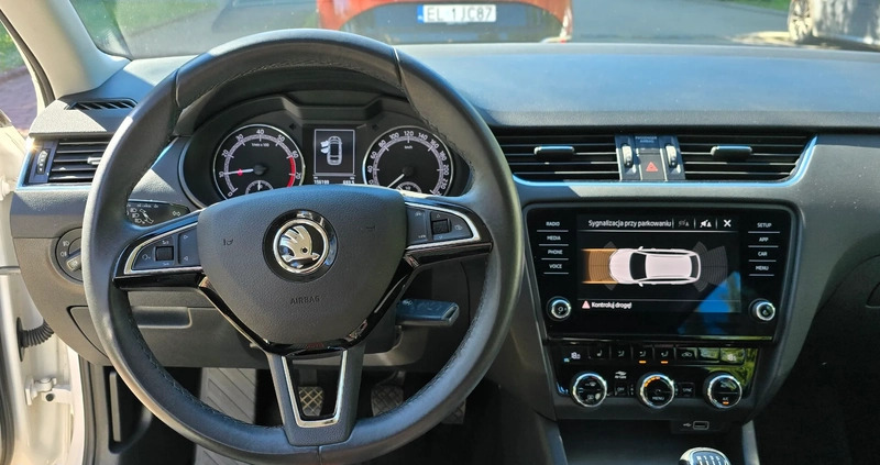 Skoda Octavia cena 43900 przebieg: 156198, rok produkcji 2019 z Łódź małe 379